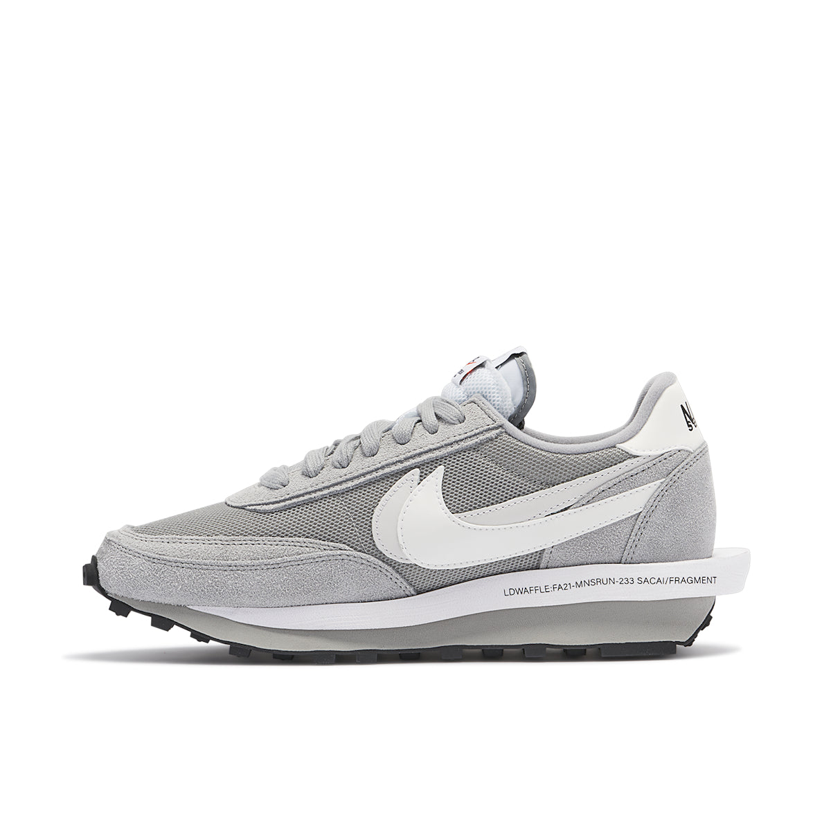 Sacai x Fragment LDWaffle 'Light Smoke Grey' Sneakers image 2