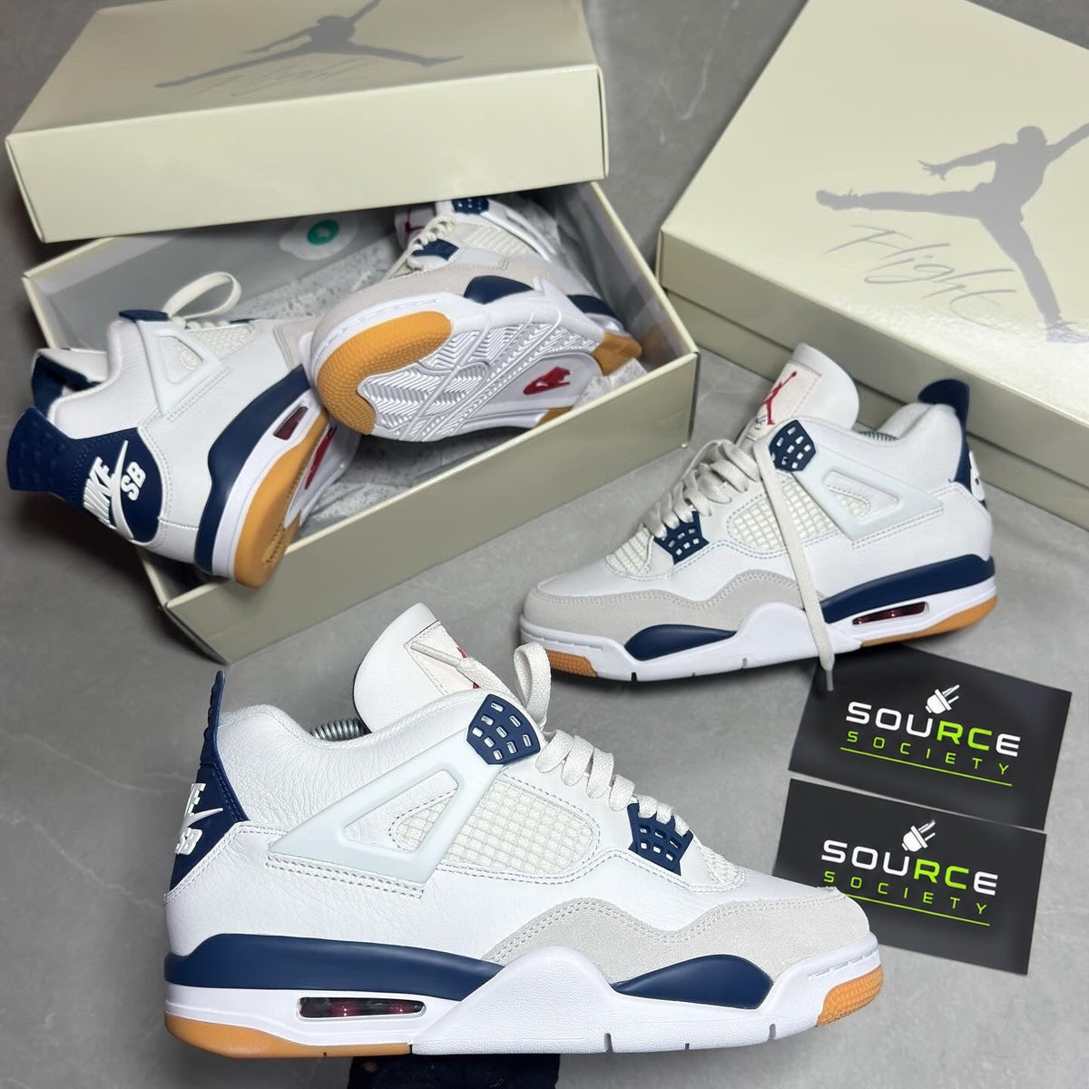 Nike SB x Air Jordan 4 'Navy' Sneakers image 2