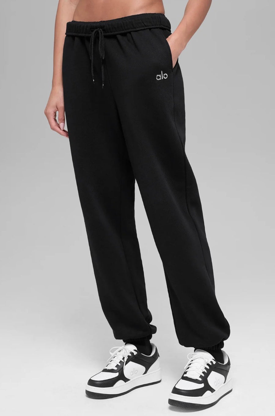 ALO ACCOLADE SWEATPANT 'BLACK'