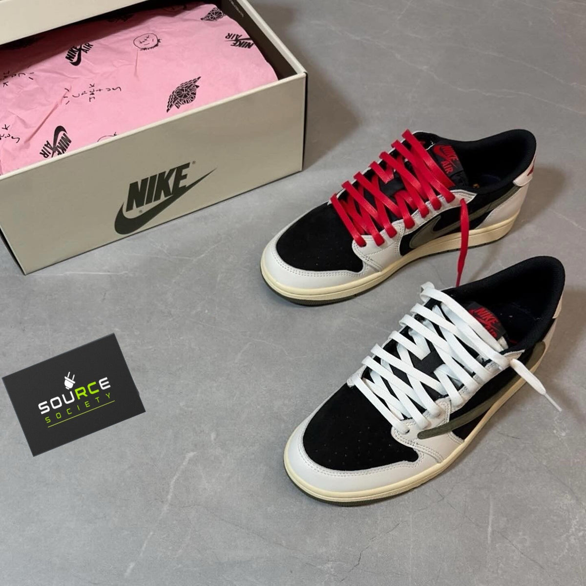Air Jordan 1 Low x Travis Scott 'Olive' Sneakers image 3