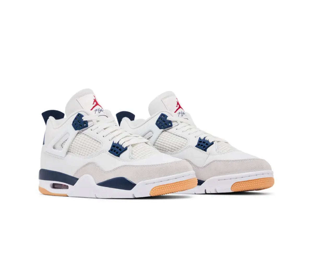 Nike SB x Air Jordan 4 'Navy' Sneakers image 3