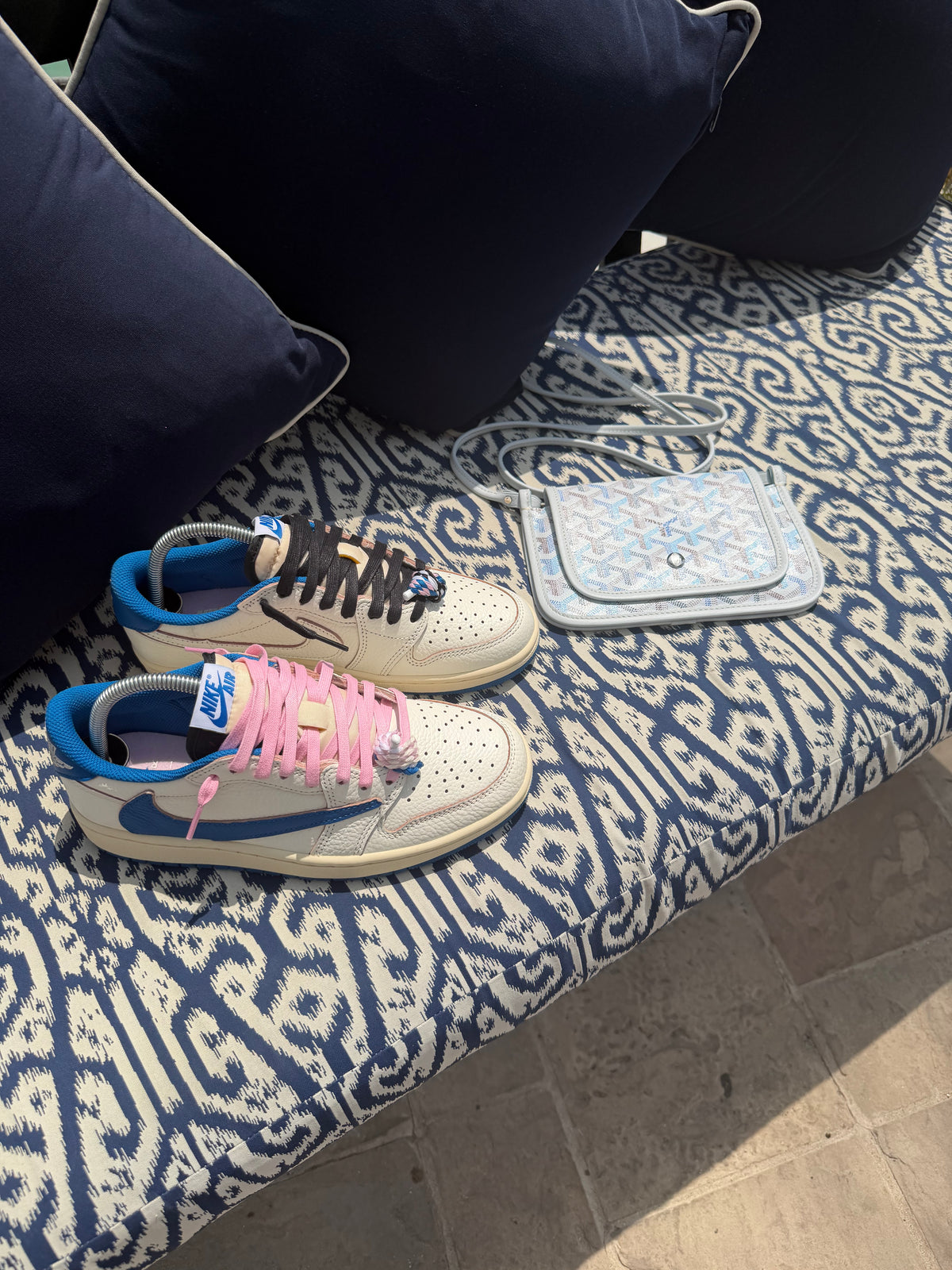 Air Jordan 1 Low x Travis Scott 'Sail Military Blue' image 4