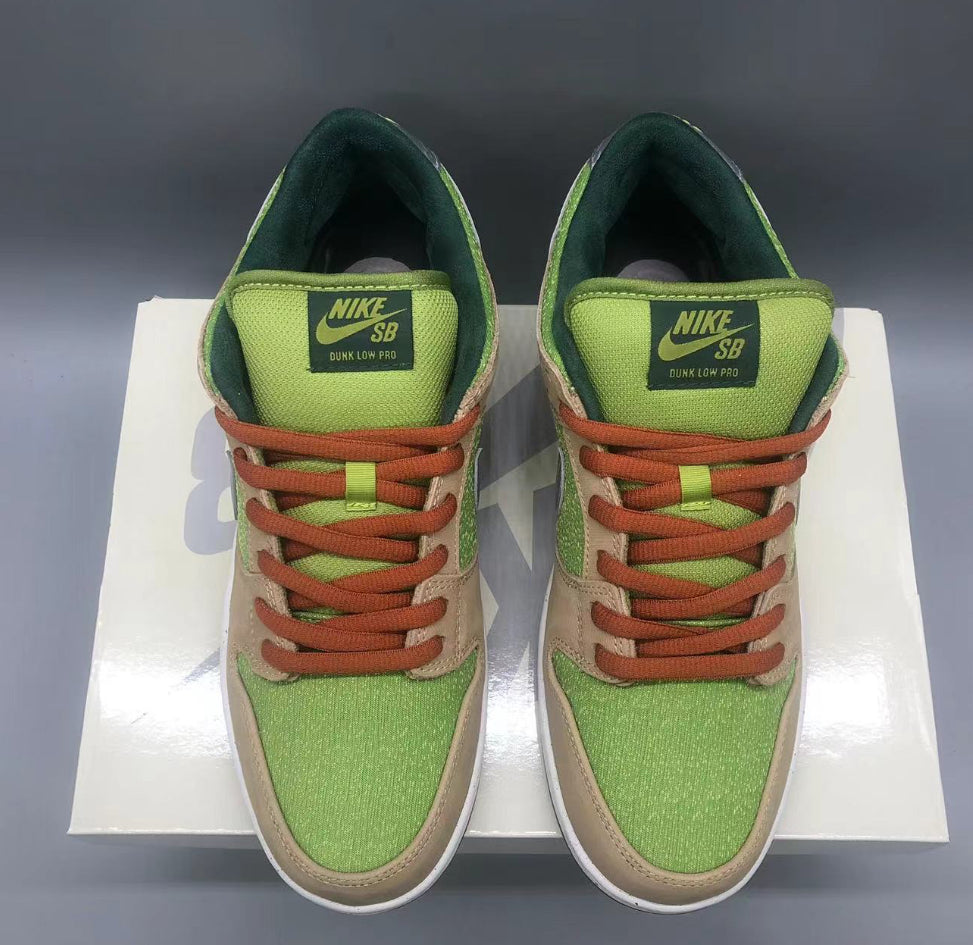 Nike SB Dunk Low 'Escargot' Sneakers image 3