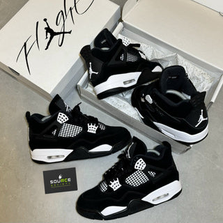 Air Jordan 4 'White Thunder' Sneakers image 2