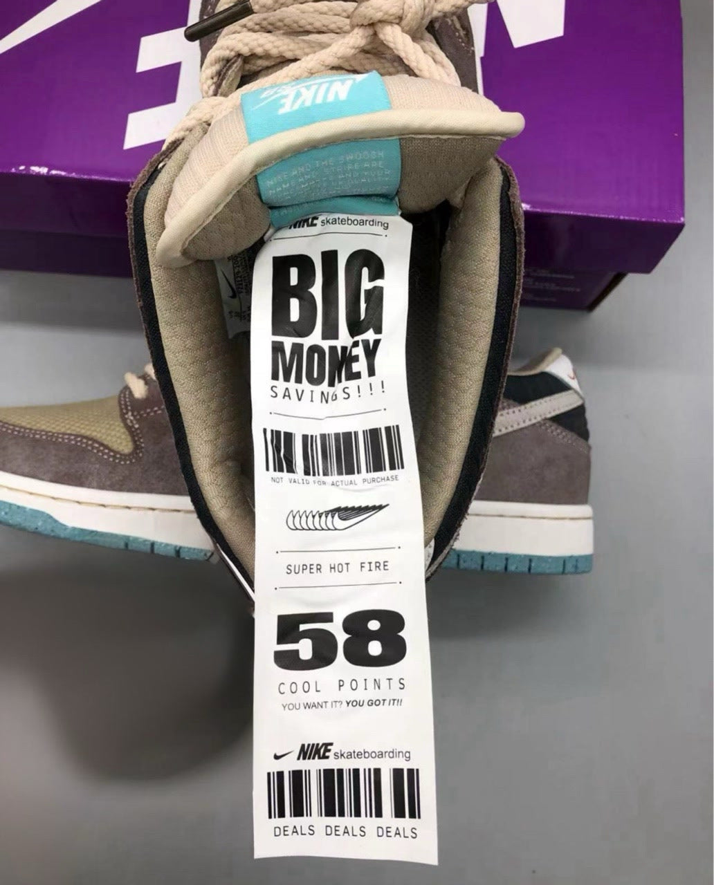 Nike SB Dunk Low 'Big Money Savings' Sneakers image 4