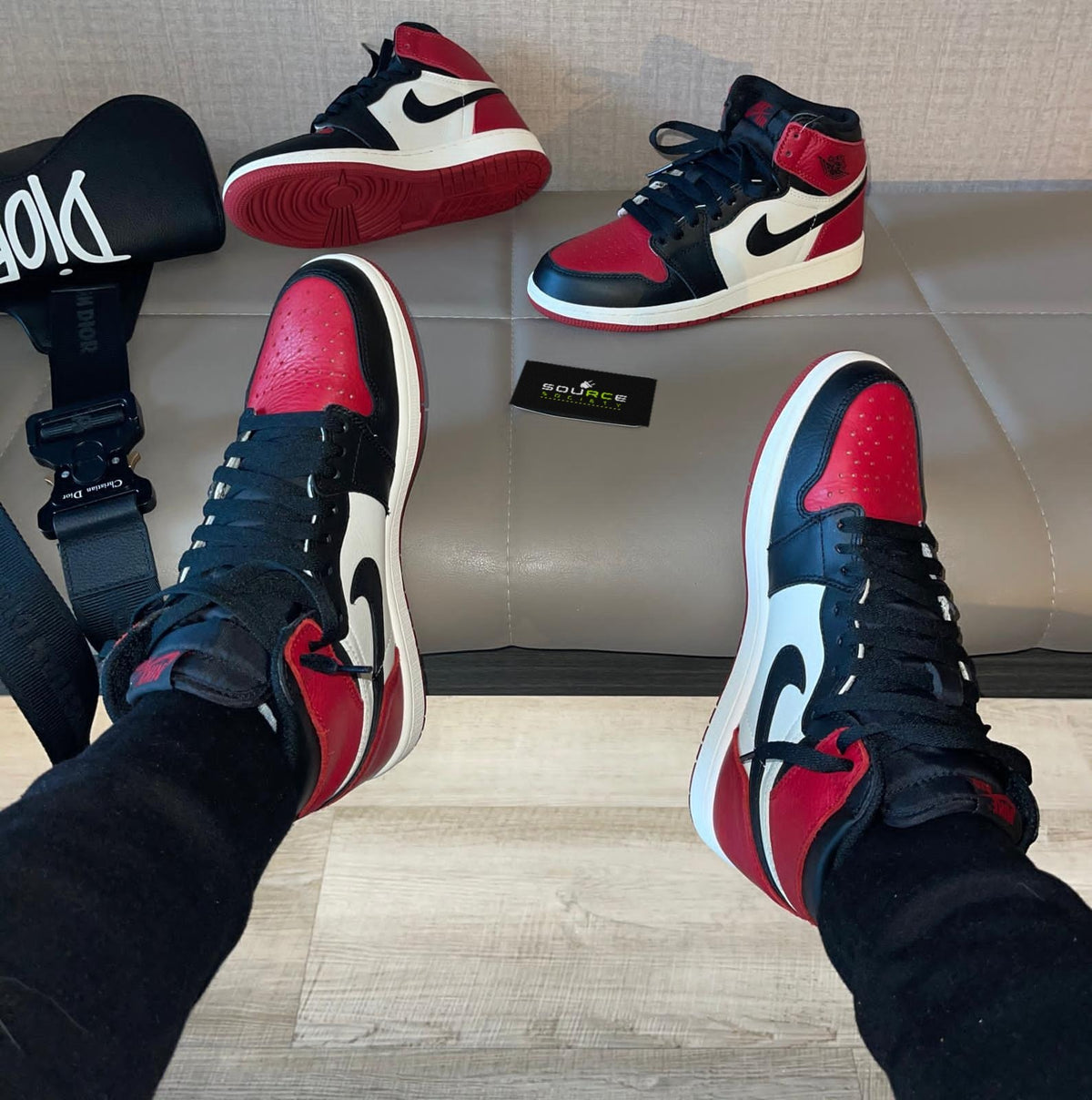 Jordan 1 High OG 'Bred Toe' Sneakers image 2