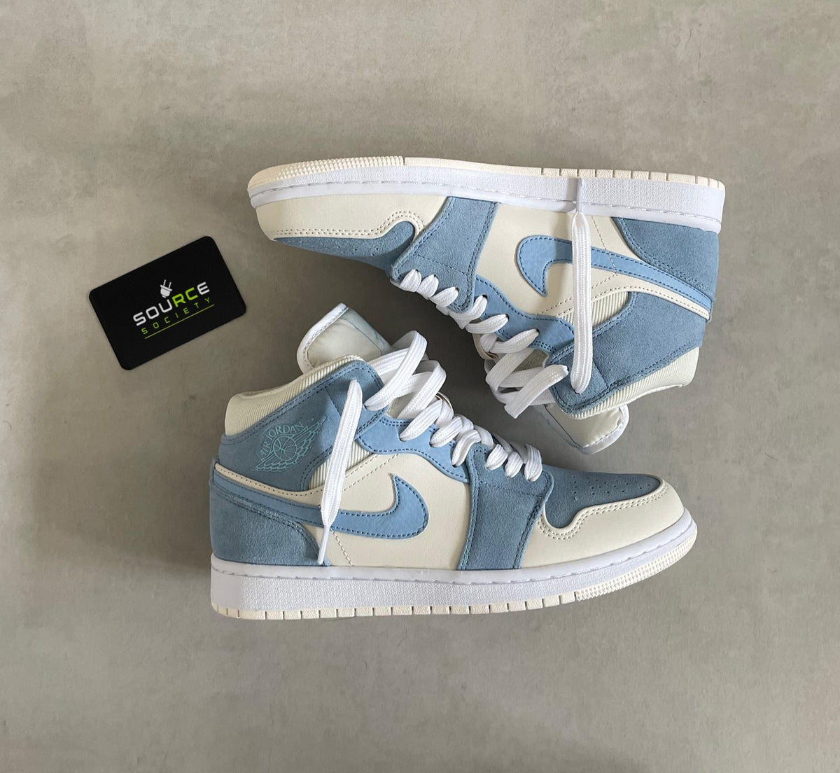 Jordan 1 Mid 'Mixed Textures Blue' Sneakers image 5