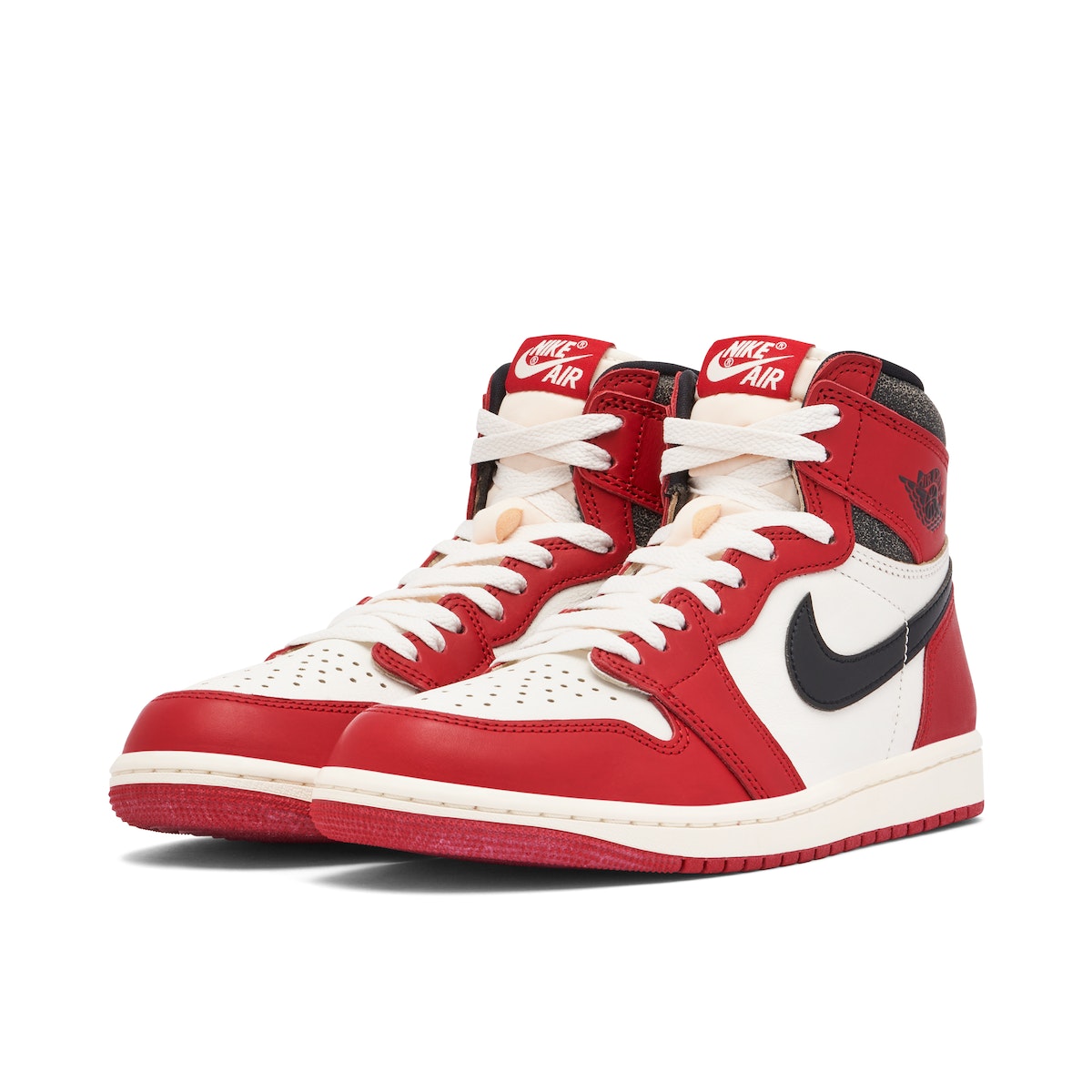 Air Jordan 1 High OG 'Chicago Lost And Found' Sneakers image 2