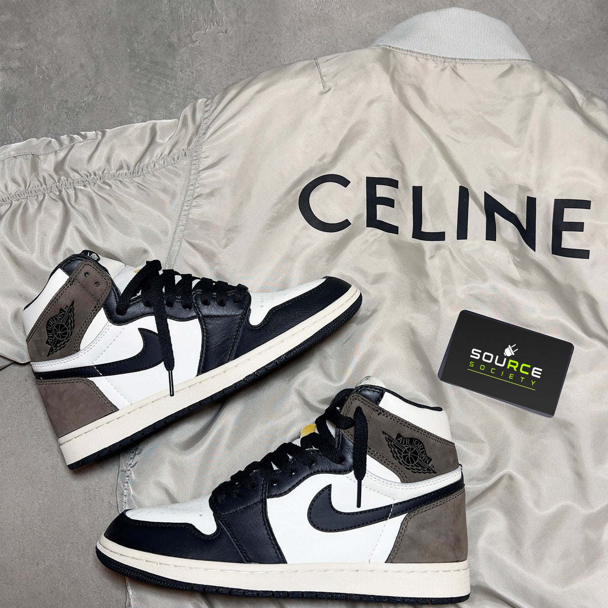 Air Jordan 1 High OG 'Dark Mocha' Sneakers image 5
