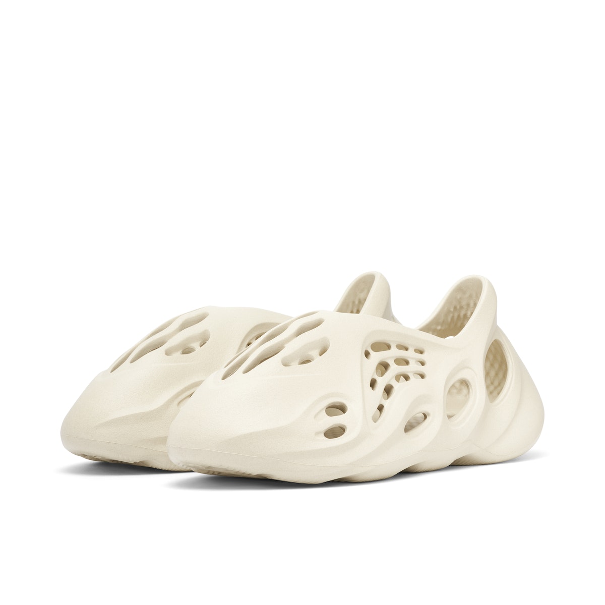 Yeezy Foam Runner 'Sand' Sneakers image 2
